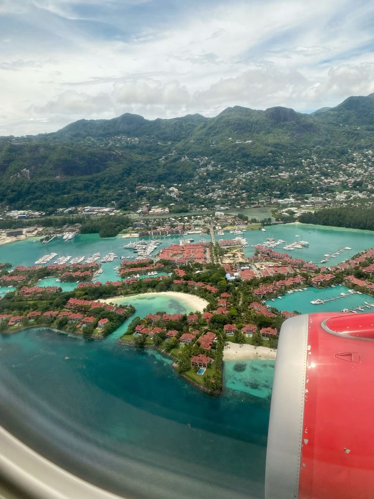 Mahé to Praslin